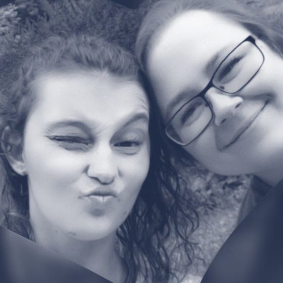 Meet your Posher, Alexis - Picture 1 of 1